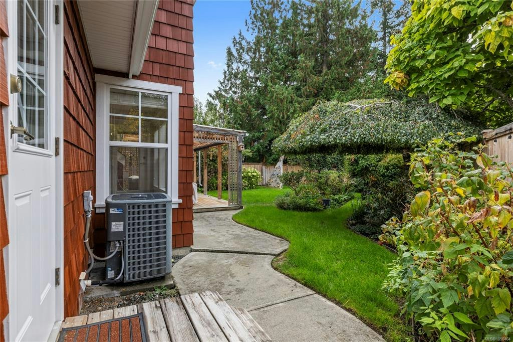 647 Temple Street, Parksville, BC, V9P 1B4 - 59