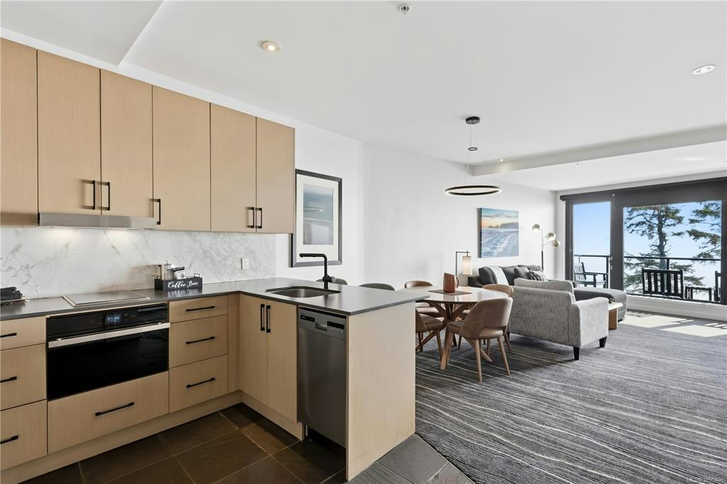 315-596 Marine Drive - 3