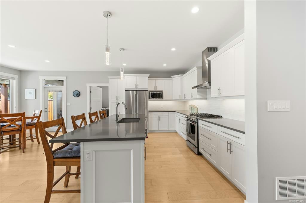 711 Salal Street, Campbell River, BC, V9H 0E6 - 9