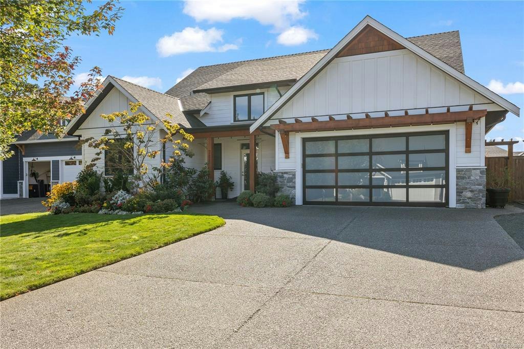 711 Salal Street - 2