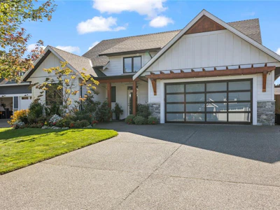 711 Salal Street - 2