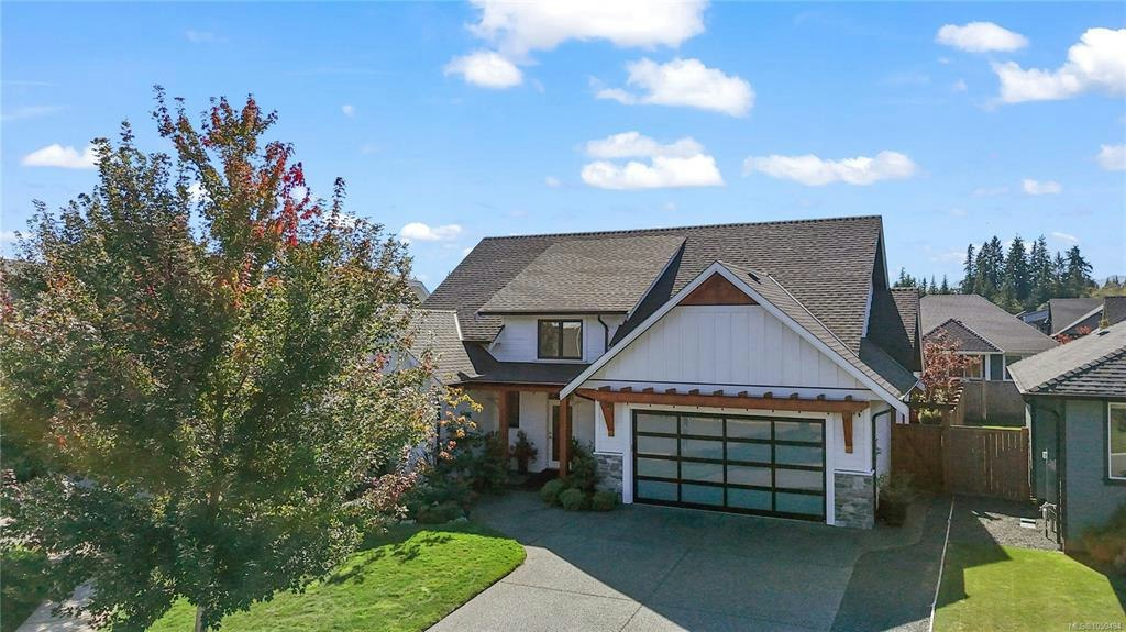 711 Salal Street - 3
