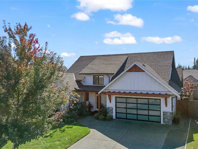 711 Salal Street - 3