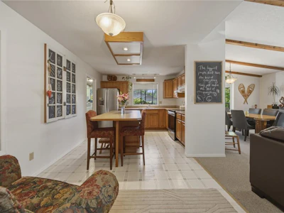 476 Qualicum Road - 4