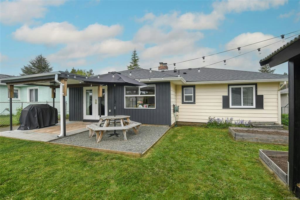 656 14th Street, Courtenay, BC, V9N 1W6