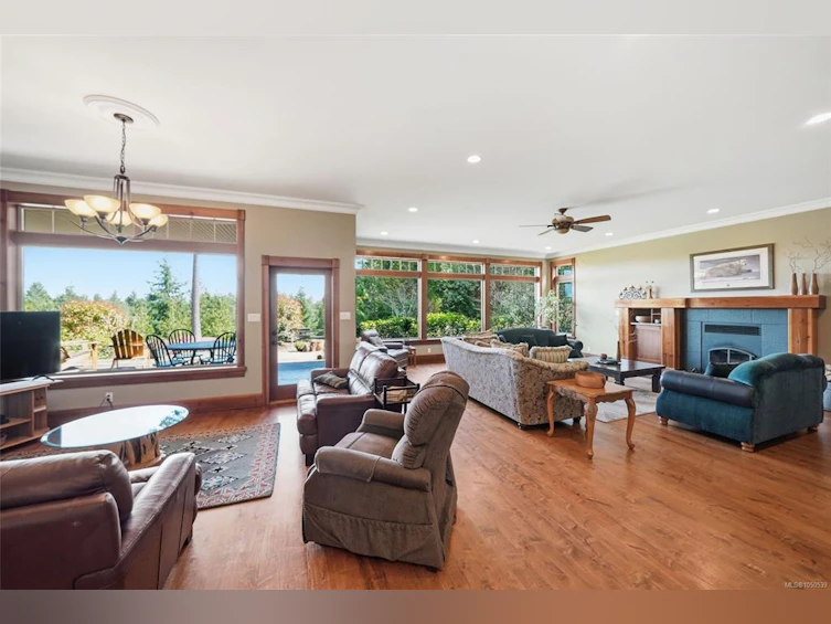 1195 Spider Lake Road, Qualicum Beach, BC, V9K 2L7 - 2