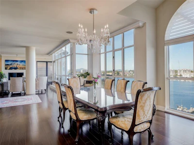924-21 Dallas Road - 5