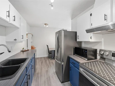 6-129 E Sixth Avenue - 4