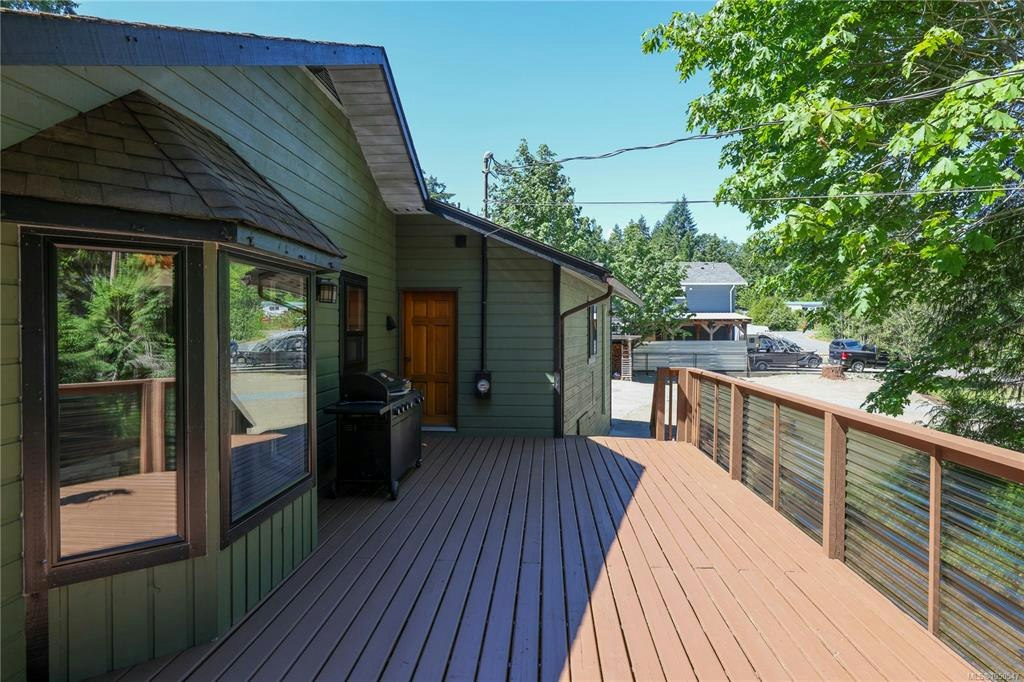 6585 Walker Frontage Road, Union Bay, BC, V0R 1W0 - 12