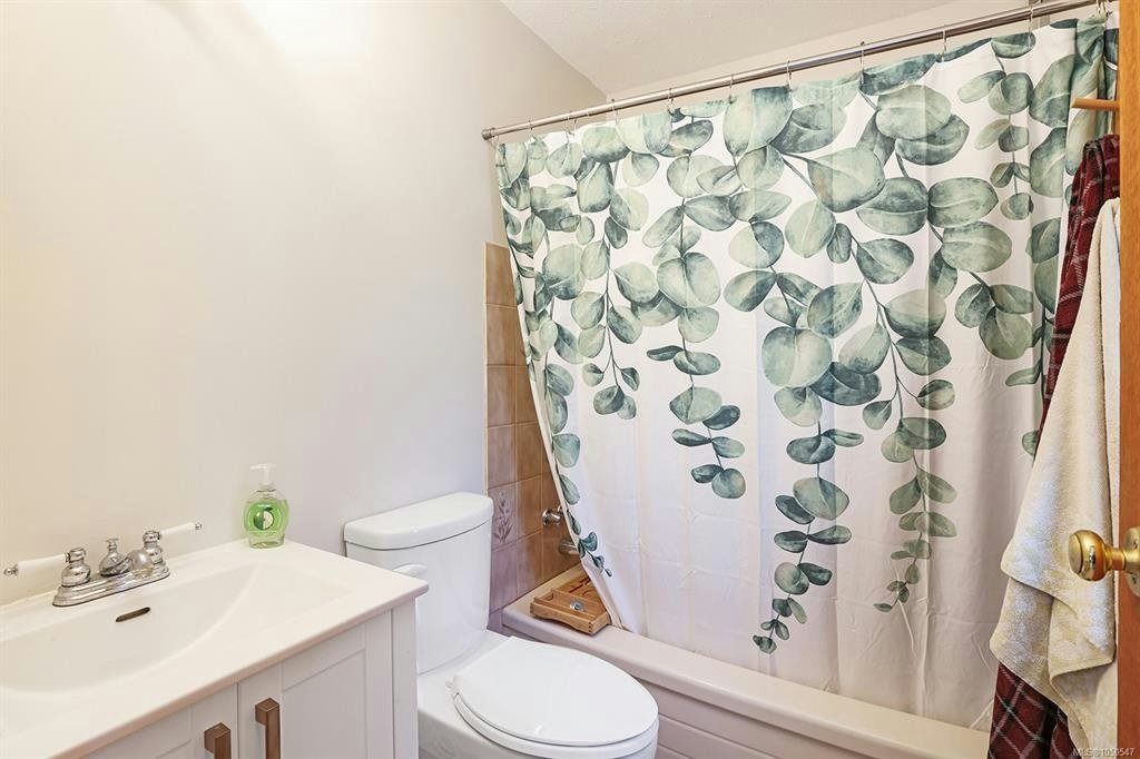 6585 Walker Frontage Road, Union Bay, BC, V0R 1W0 - 20