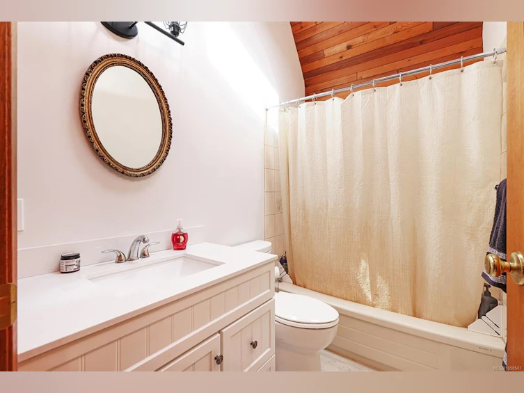 6585 Walker Frontage Road, Union Bay, BC, V0R 1W0 - 23