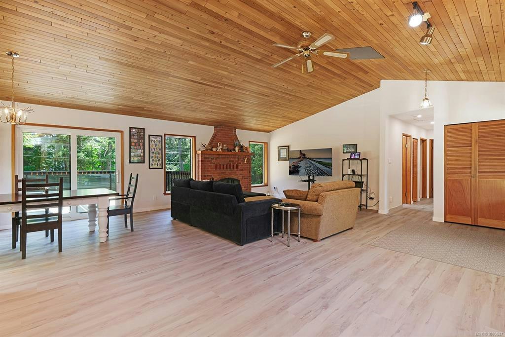 6585 Walker Frontage Road, Union Bay, BC, V0R 1W0 - 14