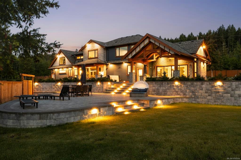 2833 Woodcroft Place - 2