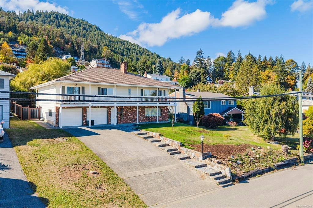 438 Davis Road - 2