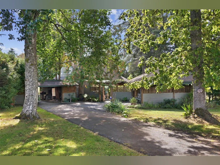 1719 E Centennial Avenue, Comox, BC, V9M 2W3 - 4