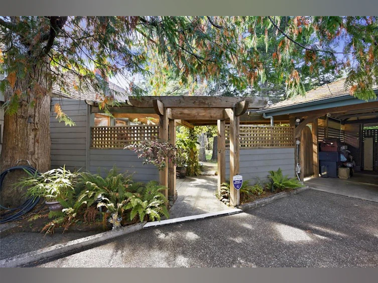 1719 E Centennial Avenue, Comox, BC, V9M 2W3 - 10