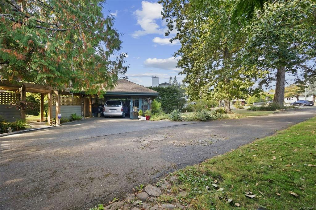 1719 E Centennial Avenue, Comox, BC, V9M 2W3 - 9