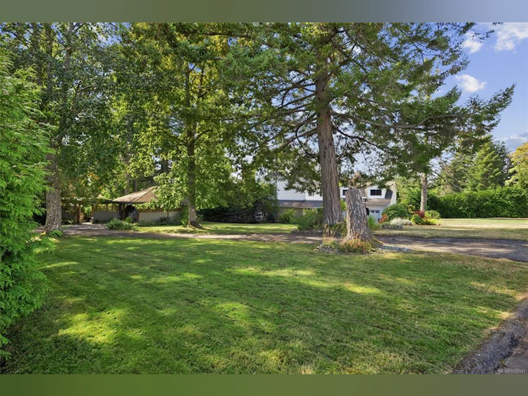 1719 E Centennial Avenue, Comox, BC, V9M 2W3 - 3