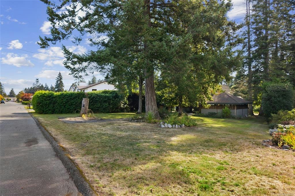 1719 E Centennial Avenue, Comox, BC, V9M 2W3 - 5