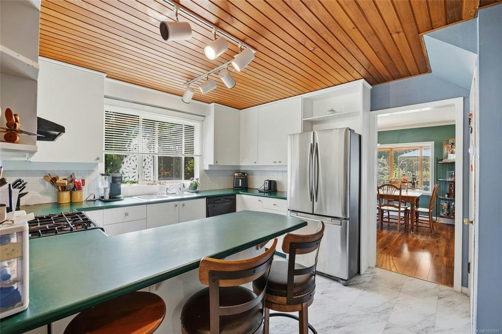 1719 E Centennial Avenue, Comox, BC, V9M 2W3 - 23