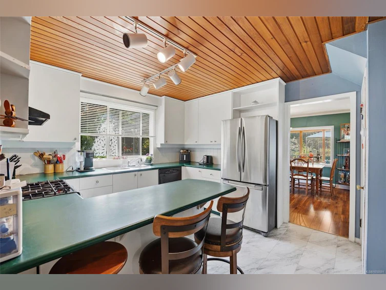 1719 E Centennial Avenue, Comox, BC, V9M 2W3 - 23
