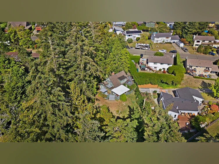 1719 E Centennial Avenue, Comox, BC, V9M 2W3 - 7