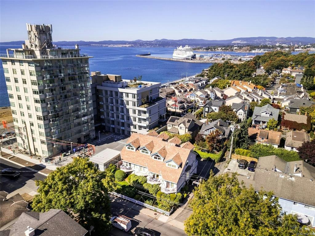 2-20 Menzies Street, Victoria, BC, V8V 2G2