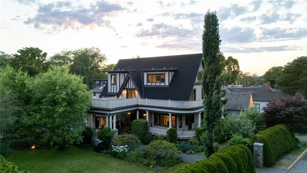 1030 St. Charles Street, Victoria, BC, V8S 3P6