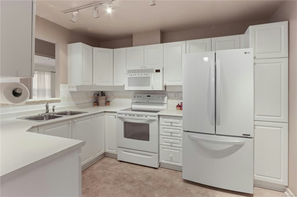 402-5620 Edgewater Lane - 4