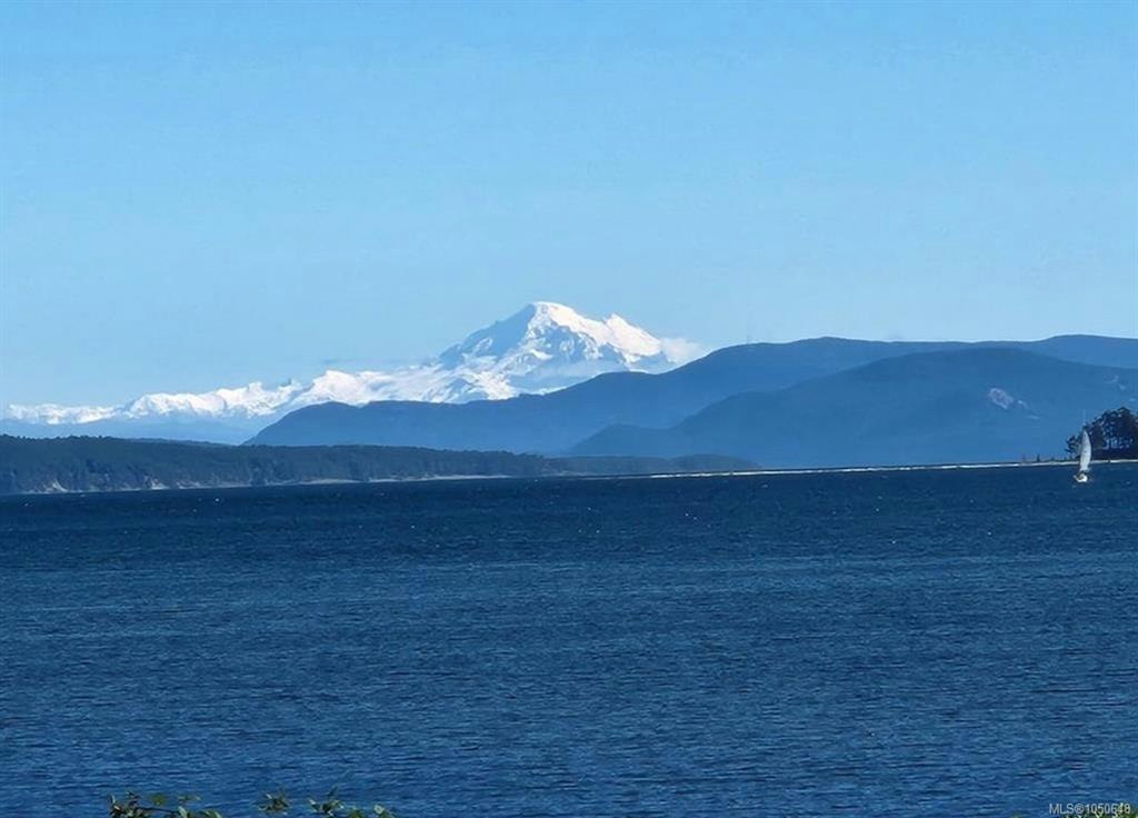 9368 Lochside Drive, Sidney, BC, V8L 1N7
