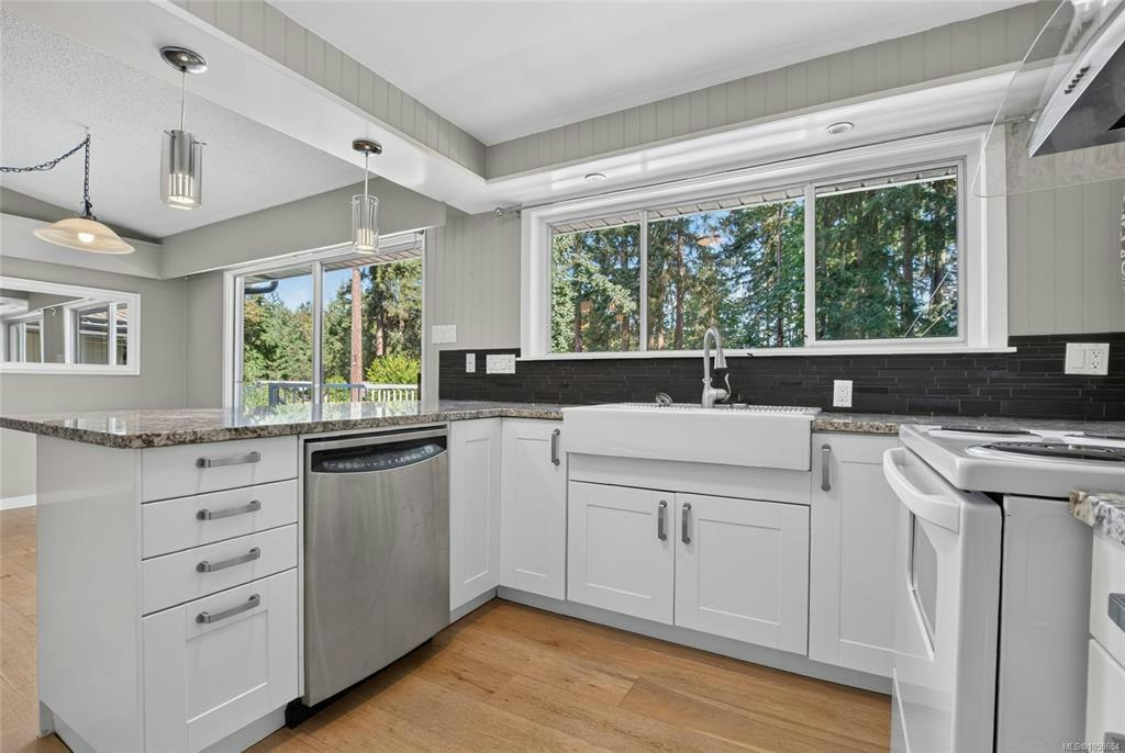 6213 Lakes Road, Duncan, BC, V9L 4J8 - 16