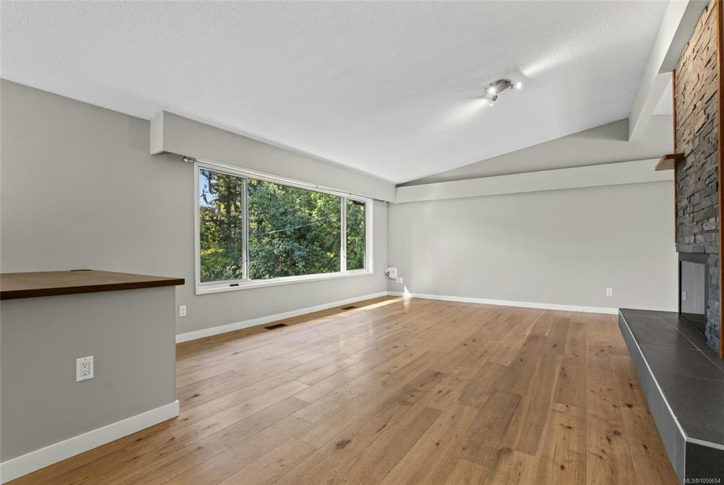 6213 Lakes Road, Duncan, BC, V9L 4J8 - 8