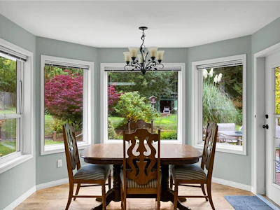 1730 Sangster Crescent - 4