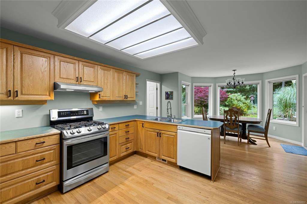 1730 Sangster Crescent - 3