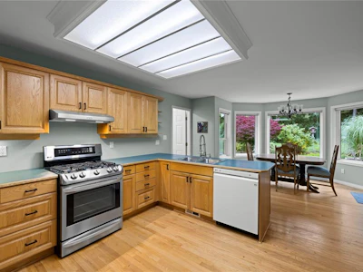 1730 Sangster Crescent - 3