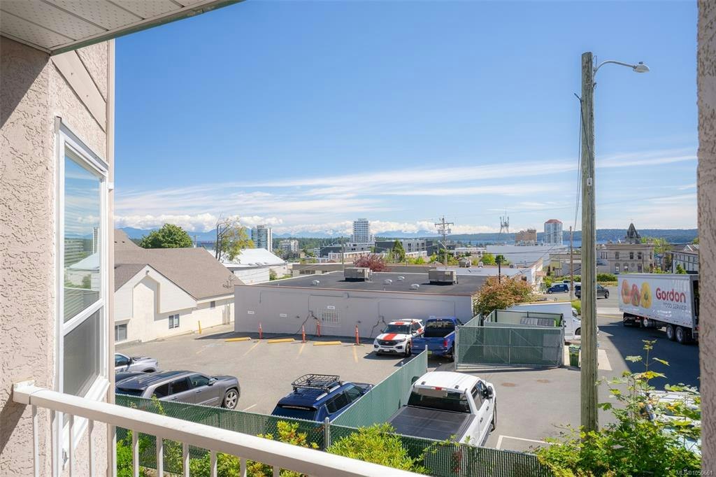 305-240 Milton Street, Nanaimo, BC, V9R 2K6