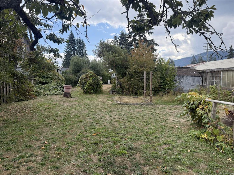532 Buller Street, Ladysmith, BC, V9G 1A3 - 3