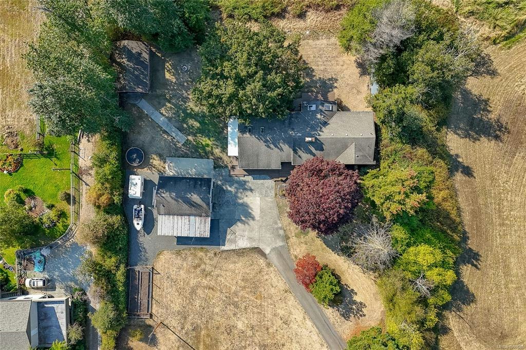 6390 Welch Road, Central Saanich, BC, V8M 1W7