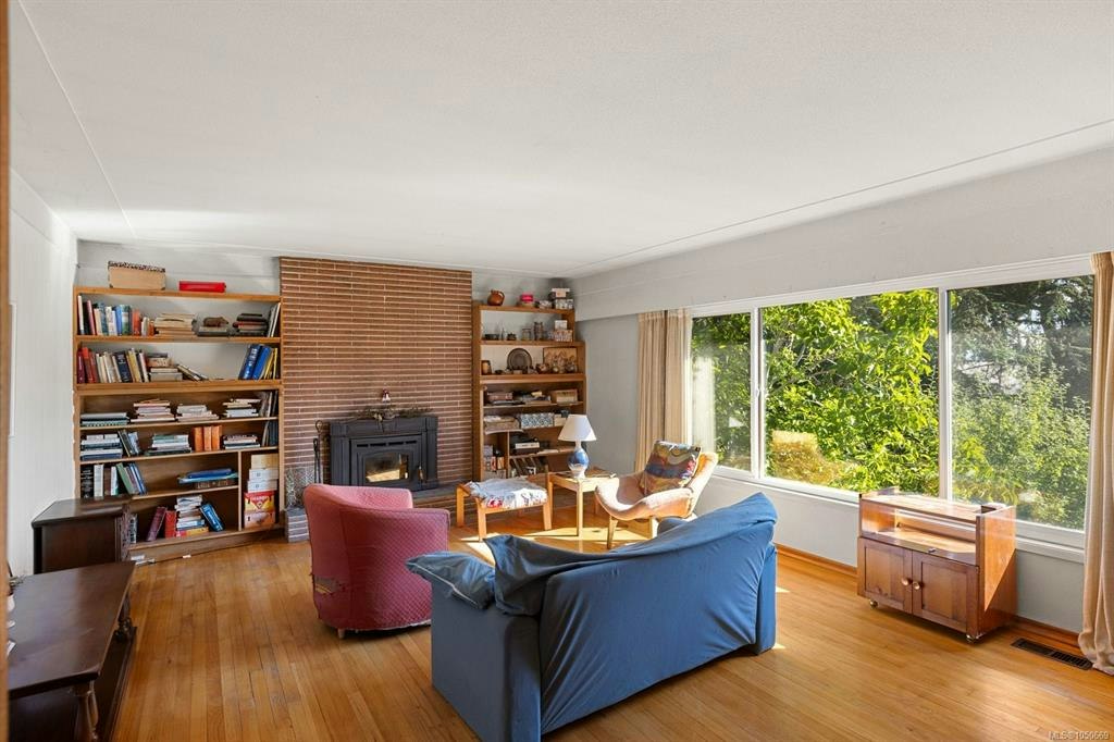 8625 Aldous Terrace, North Saanich, BC, V8L 1L3 - 4