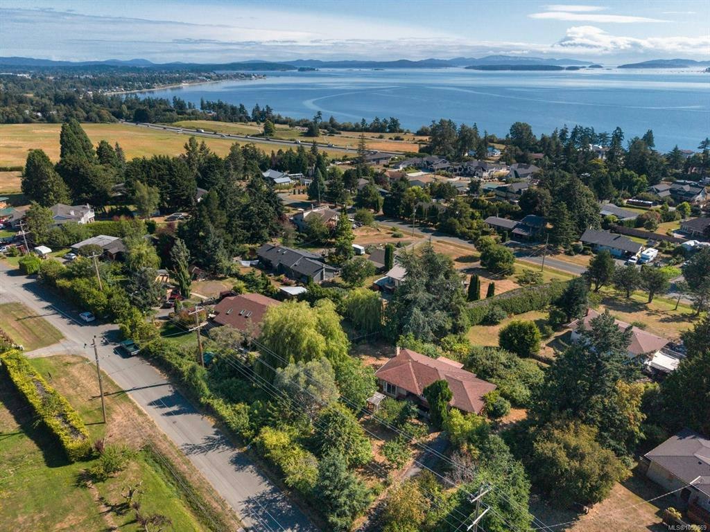 8625 Aldous Terrace, North Saanich, BC, V8L 1L3 - 29