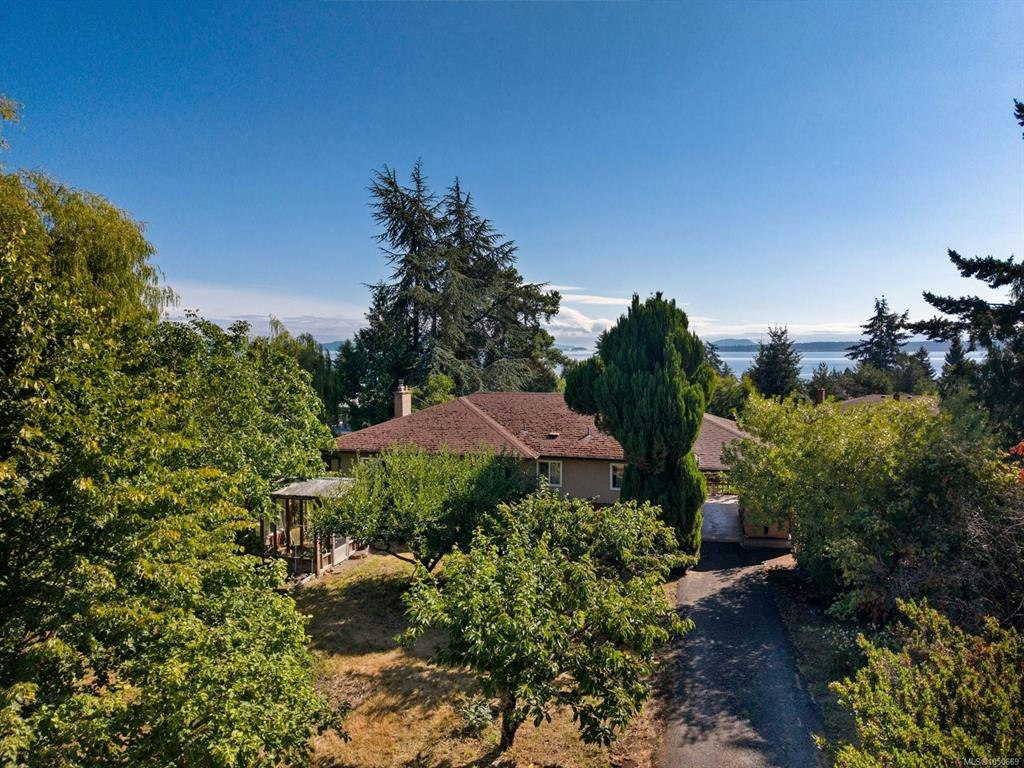 8625 Aldous Terrace, North Saanich, BC, V8L 1L3