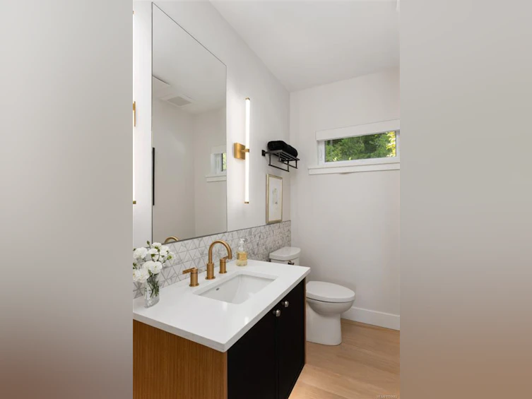 10900 Greenpark Drive, North Saanich, BC, V8L 0C8 - 18