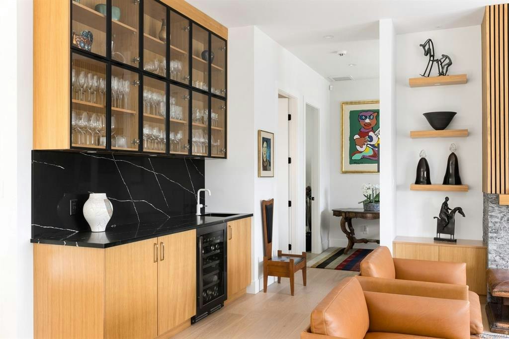 10900 Greenpark Drive, North Saanich, BC, V8L 0C8 - 8