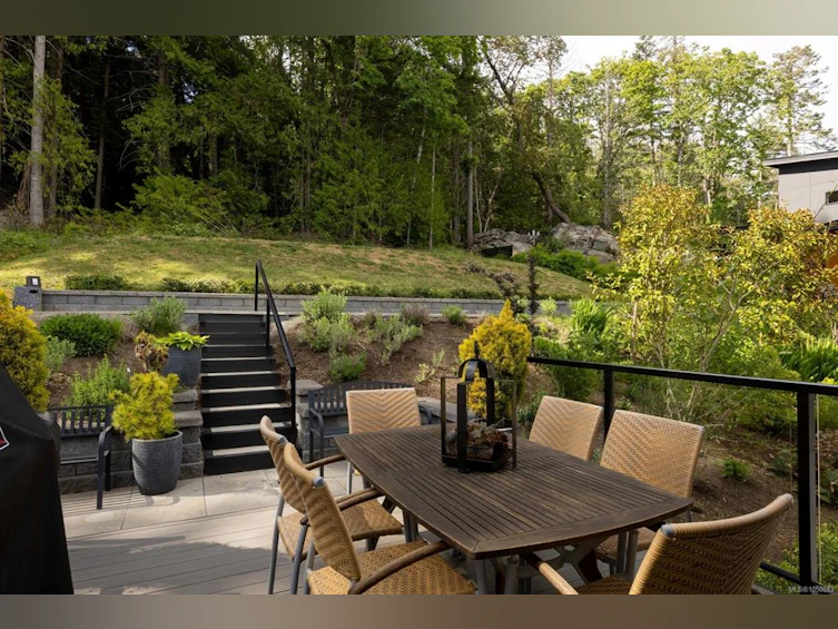 10900 Greenpark Drive, North Saanich, BC, V8L 0C8 - 35