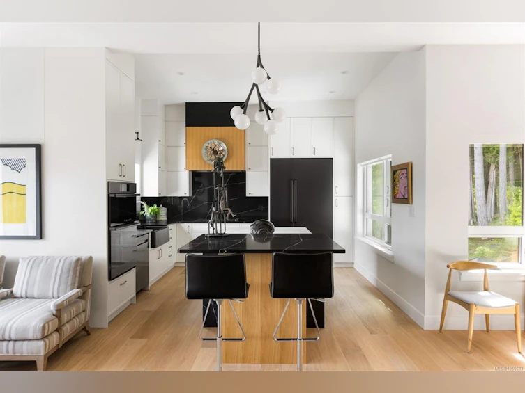 10900 Greenpark Drive, North Saanich, BC, V8L 0C8 - 12