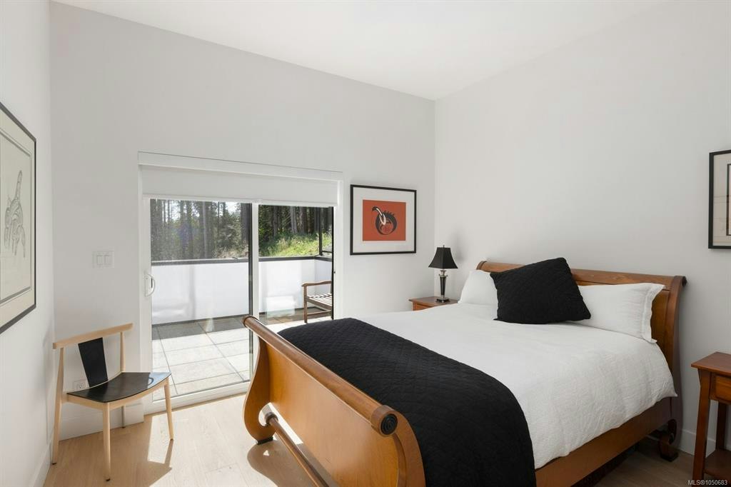 10900 Greenpark Drive, North Saanich, BC, V8L 0C8 - 29