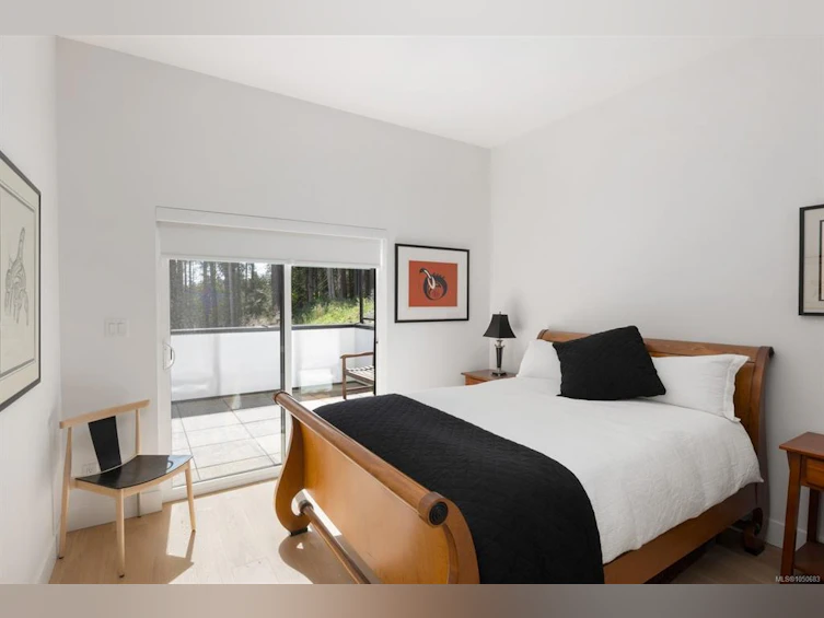 10900 Greenpark Drive, North Saanich, BC, V8L 0C8 - 29