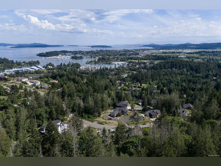 10900 Greenpark Drive, North Saanich, BC, V8L 0C8 - 45