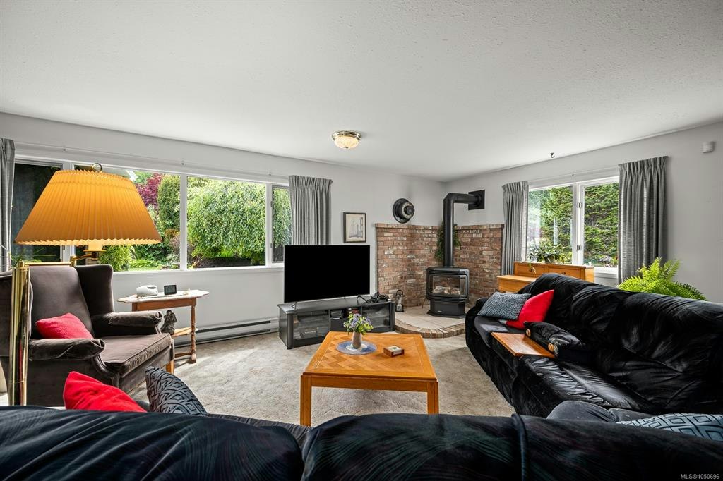 5989 Garvin Road, Union Bay, BC, V0R 3B0 - 20