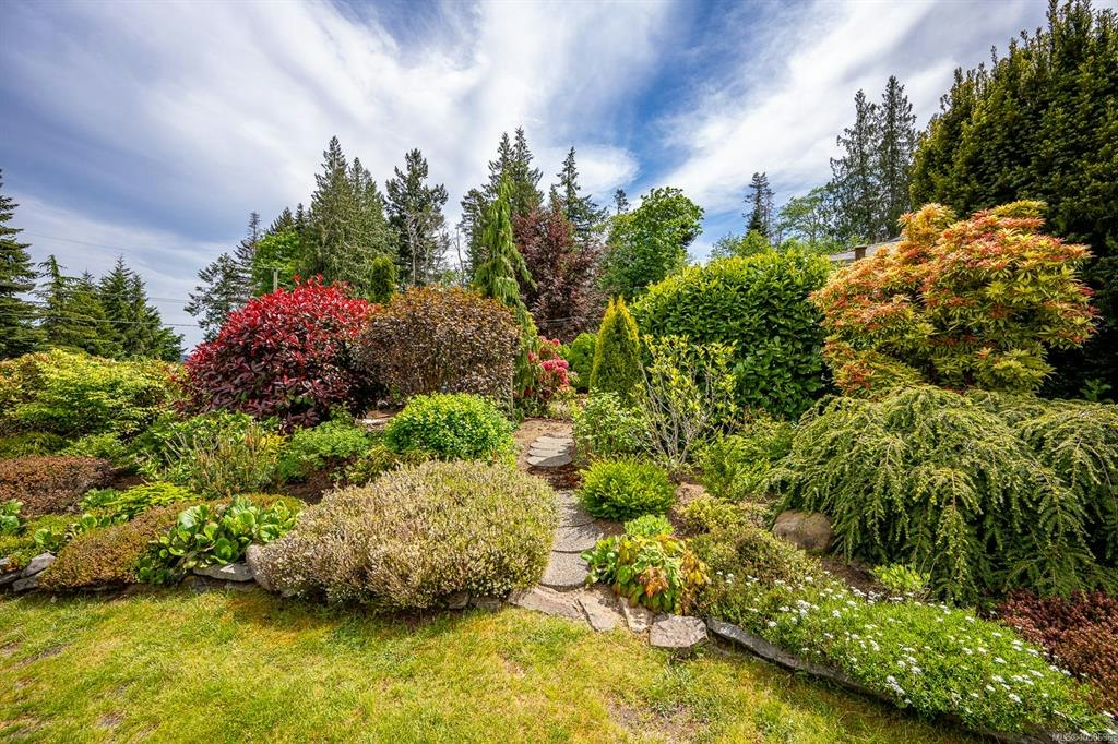 5989 Garvin Road, Union Bay, BC, V0R 3B0 - 40